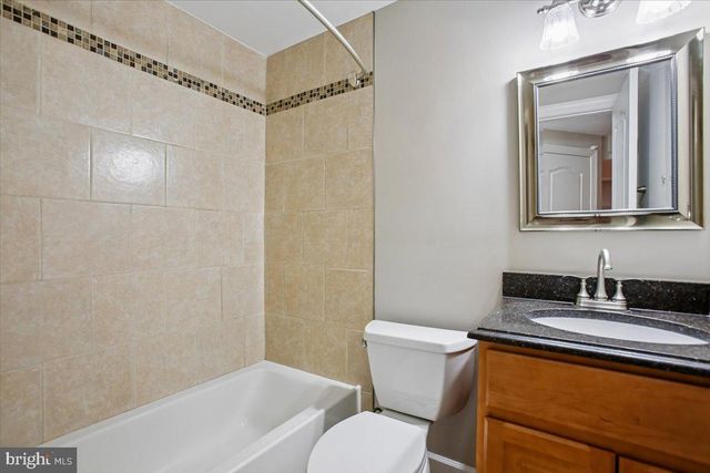 4107 WOODLARK DR, Annandale, VA 22003