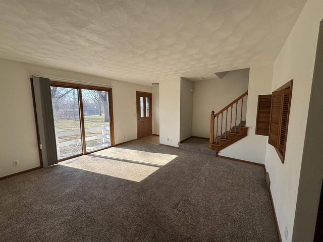 225 Ba Wood Lane, Janesville, WI 53545