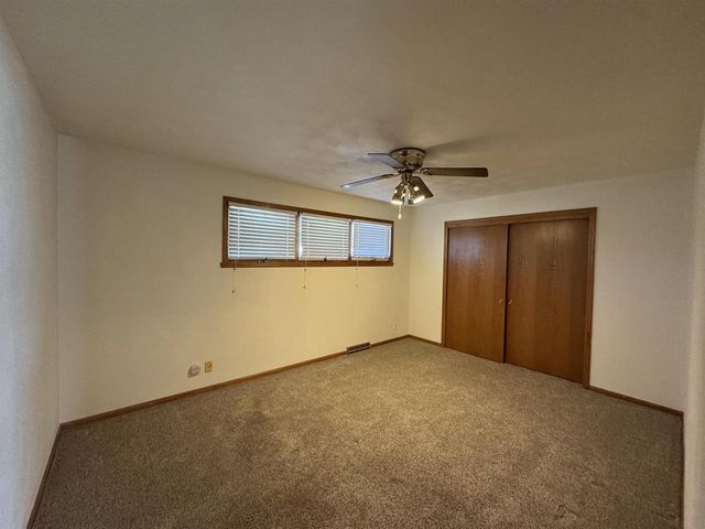 225 Ba Wood Lane, Janesville, WI 53545