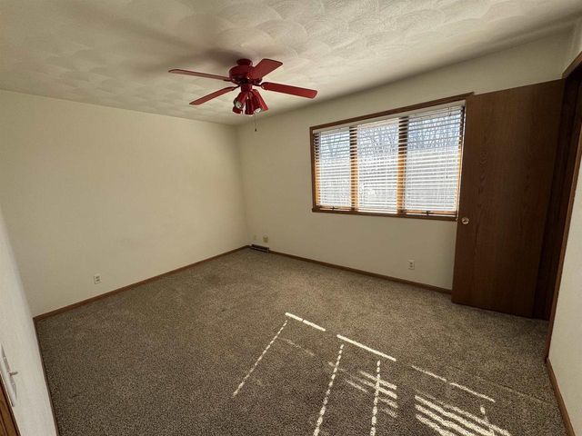 225 Ba Wood Lane, Janesville, WI 53545