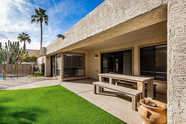 10060 E San Bernardo Drive, Scottsdale, AZ 85258