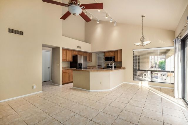 10060 E San Bernardo Drive, Scottsdale, AZ 85258