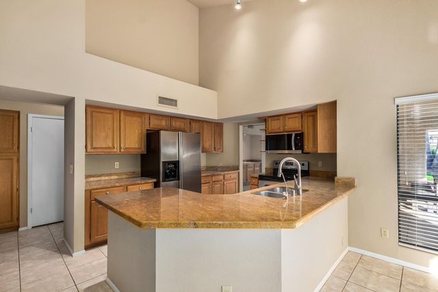 10060 E San Bernardo Drive, Scottsdale, AZ 85258