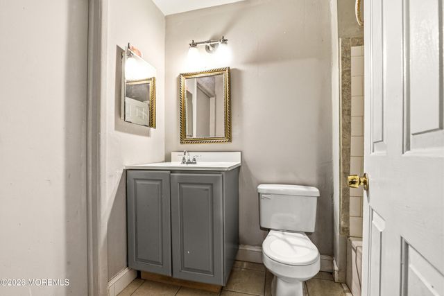 111 Williamsburg Lane, Lakewood, NJ 08701
