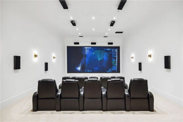 15931 Via De Santa Fe, Rancho Santa Fe, CA 92067