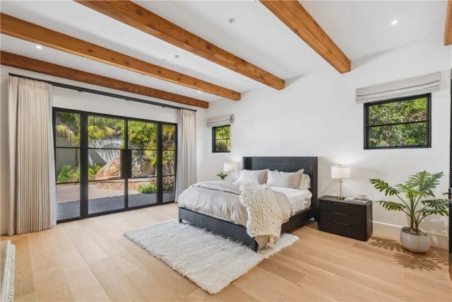 15931 Via De Santa Fe, Rancho Santa Fe, CA 92067