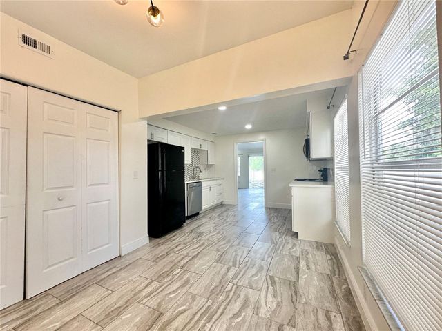 122 S BULOVA DRIVE, Apopka, FL 32703
