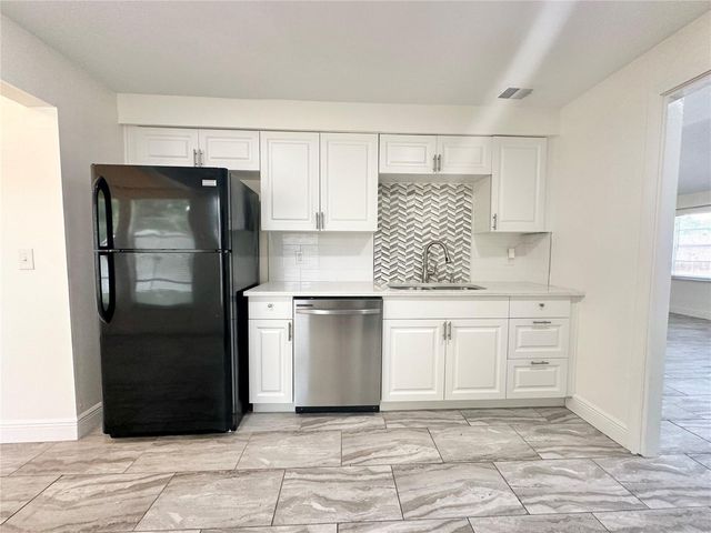 122 S BULOVA DRIVE, Apopka, FL 32703