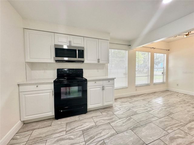 122 S BULOVA DRIVE, Apopka, FL 32703