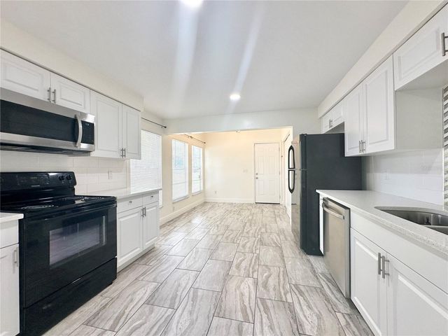 122 S BULOVA DRIVE, Apopka, FL 32703
