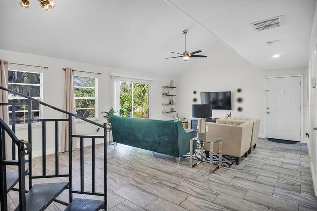 122 S BULOVA DRIVE, Apopka, FL 32703