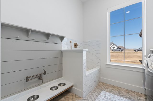 6305 Sage Creek Drive, Godley, TX 76044