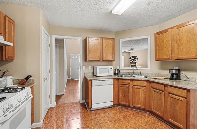 1334 Ambercrest Way, Austell, GA 30168