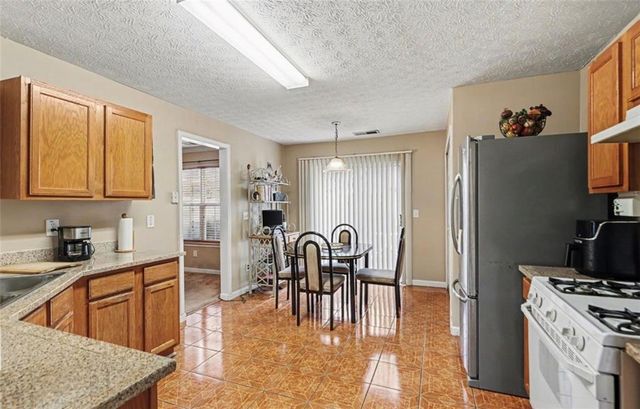 1334 Ambercrest Way, Austell, GA 30168