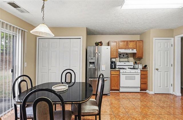 1334 Ambercrest Way, Austell, GA 30168