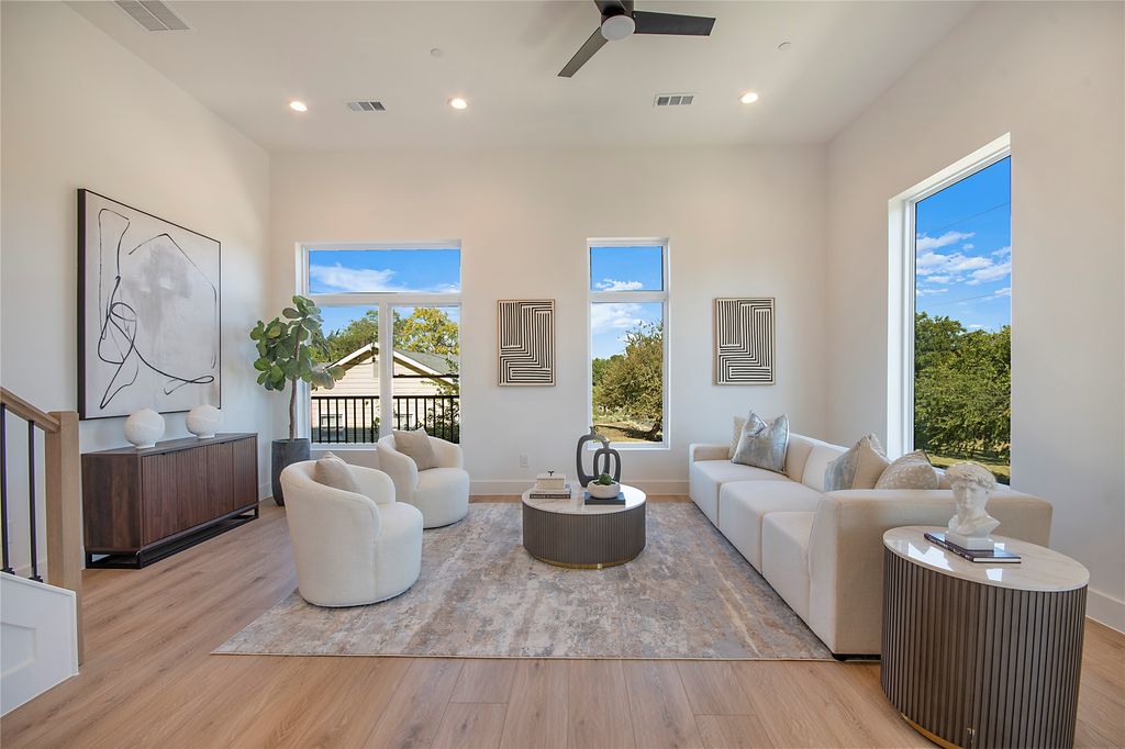 2203 Hondo Avenue 106, Dallas, TX 75219