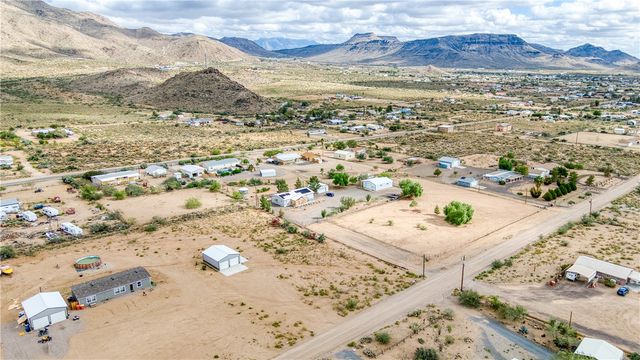 3870 N Bouse Road, Golden Valley, AZ 86413