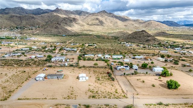 3870 N Bouse Road, Golden Valley, AZ 86413