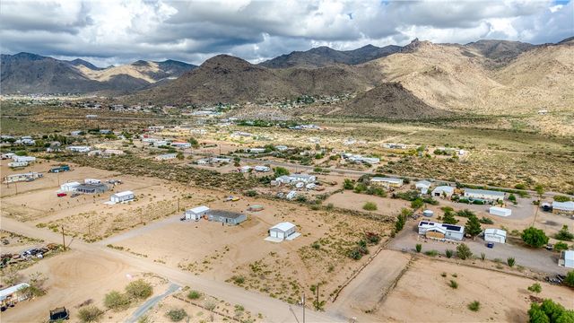 3870 N Bouse Road, Golden Valley, AZ 86413