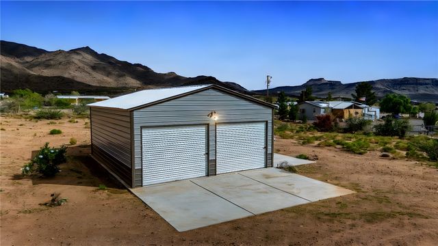 3870 N Bouse Road, Golden Valley, AZ 86413