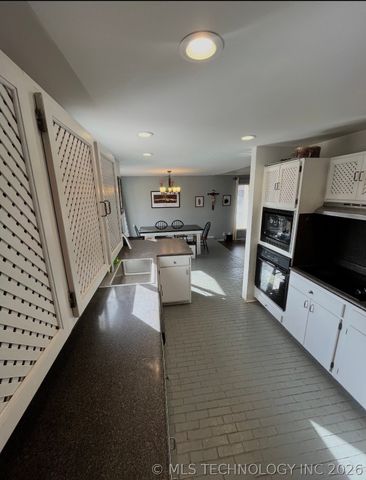 7802 E 79th Street, Tulsa, OK 74133