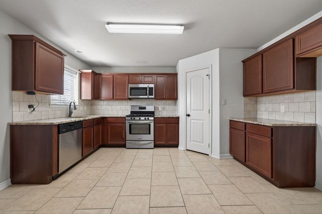 4204 Quail Run Road, Sherman, TX 75092