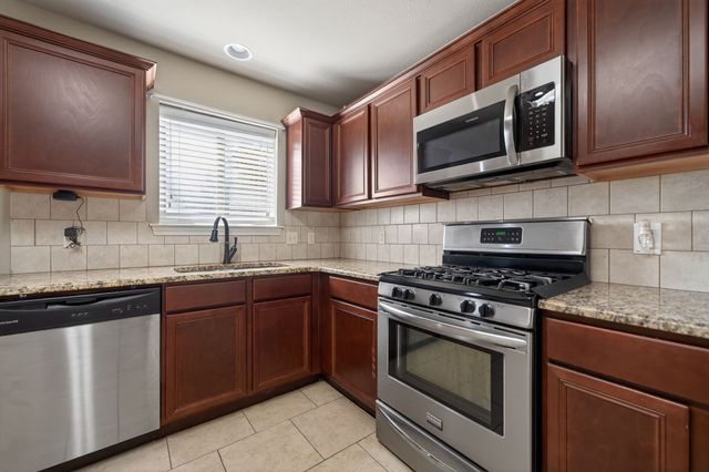 4204 Quail Run Road, Sherman, TX 75092