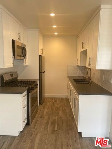 3794 Rosewood Avenue, Los Angeles, CA 90066