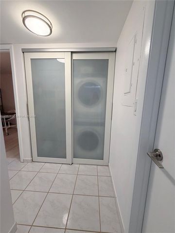 17000 NW 67th Ave 112, Hialeah, FL 33015