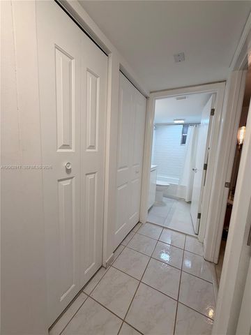17000 NW 67th Ave 112, Hialeah, FL 33015