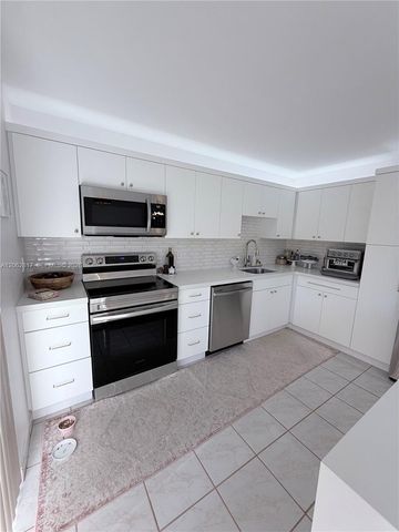 17000 NW 67th Ave 112, Hialeah, FL 33015
