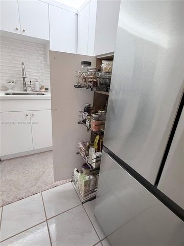 17000 NW 67th Ave 112, Hialeah, FL 33015