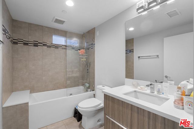 901 S Gramercy Drive 205, Los Angeles, CA 90019