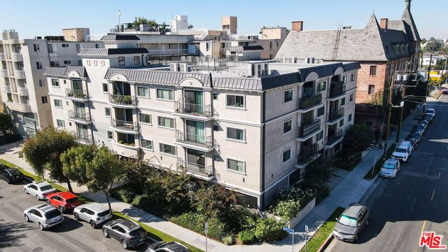 901 S Gramercy Drive 205, Los Angeles, CA 90019