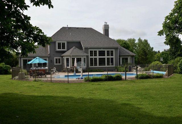 N34W33394 Hickory LANE, Nashotah, WI 53058