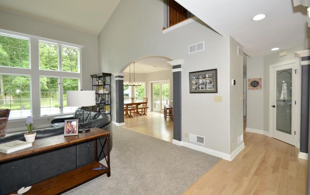 N34W33394 Hickory LANE, Nashotah, WI 53058