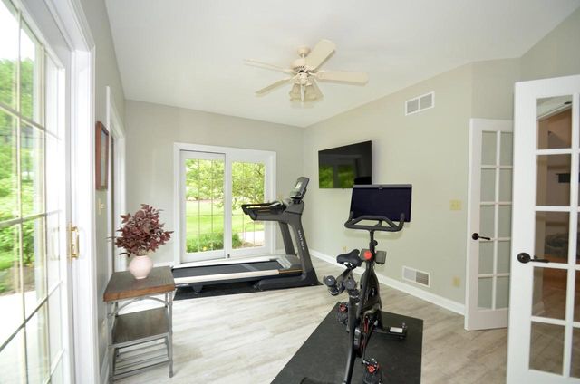 N34W33394 Hickory LANE, Nashotah, WI 53058