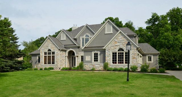 N34W33394 Hickory LANE, Nashotah, WI 53058
