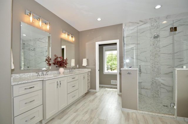 N34W33394 Hickory LANE, Nashotah, WI 53058