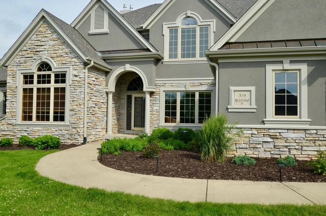 N34W33394 Hickory LANE, Nashotah, WI 53058