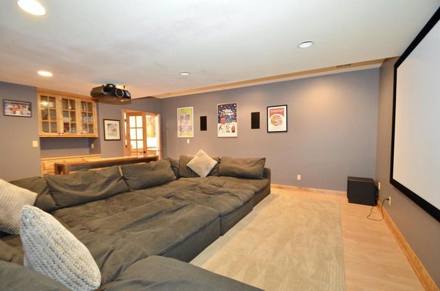 N34W33394 Hickory LANE, Nashotah, WI 53058