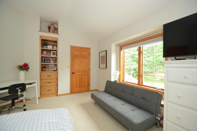 N34W33394 Hickory LANE, Nashotah, WI 53058