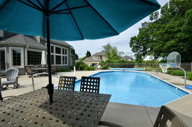 N34W33394 Hickory LANE, Nashotah, WI 53058