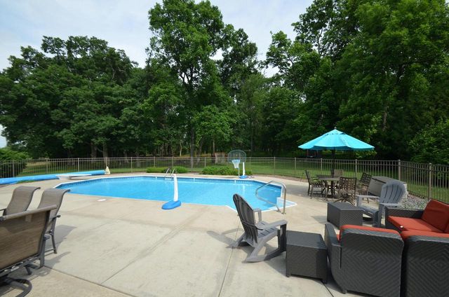 N34W33394 Hickory LANE, Nashotah, WI 53058
