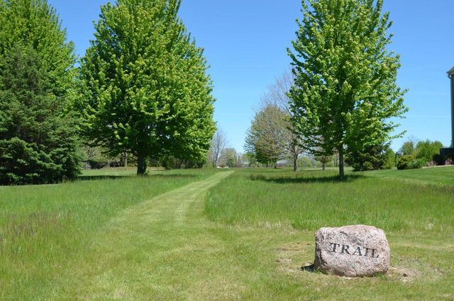 N34W33394 Hickory LANE, Nashotah, WI 53058