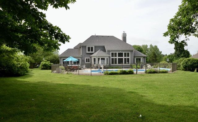 N34W33394 Hickory LANE, Nashotah, WI 53058