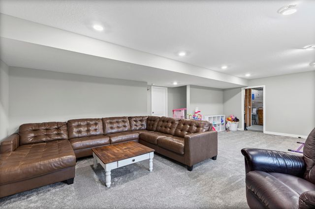 7963 64th Court S, Cottage Grove, MN 55016