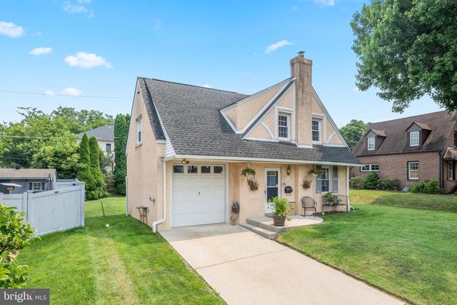 2326 S GILINGER RD, Lafayette Hill, PA 19444