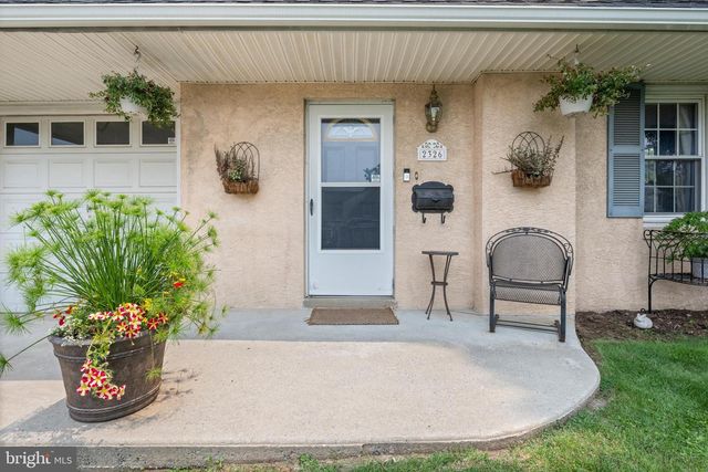 2326 S GILINGER RD, Lafayette Hill, PA 19444