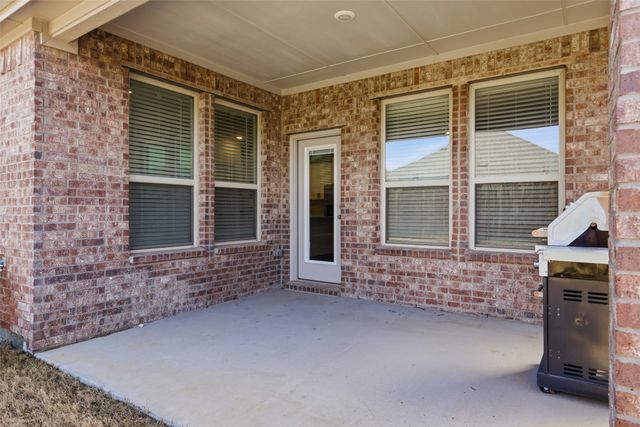 10313 Fountain Gate Street, Aubrey, TX 76227